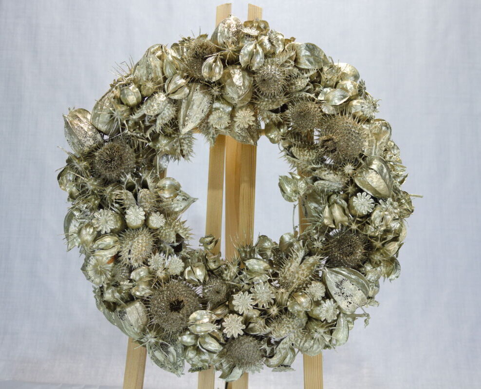 Natuurlijke Kerstkrans met droogbloemen voor muur of deur, goud